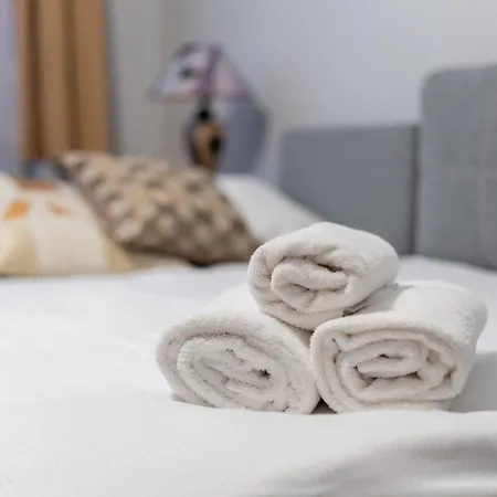 Mogilska Standard By Bookinghost