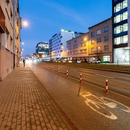 Mogilska Standard By Bookinghost Krakow